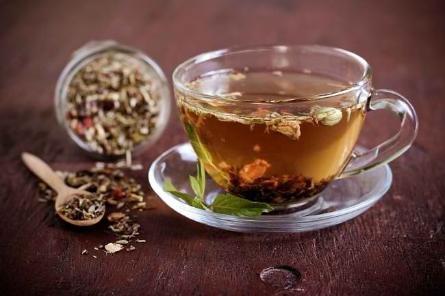 4 Minuman Pereda Nyeri Haid yang Menenangkan